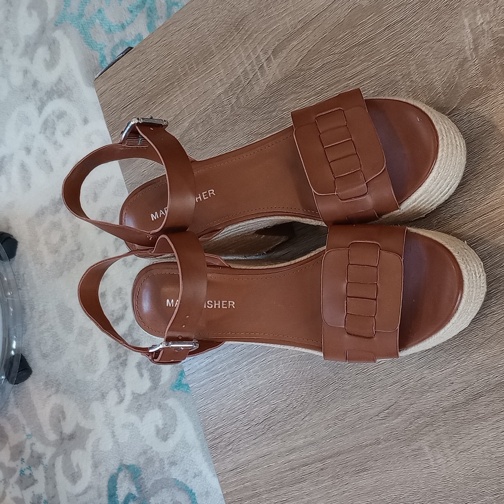 Marc Fisher Platform Wedge Sandals sz 9